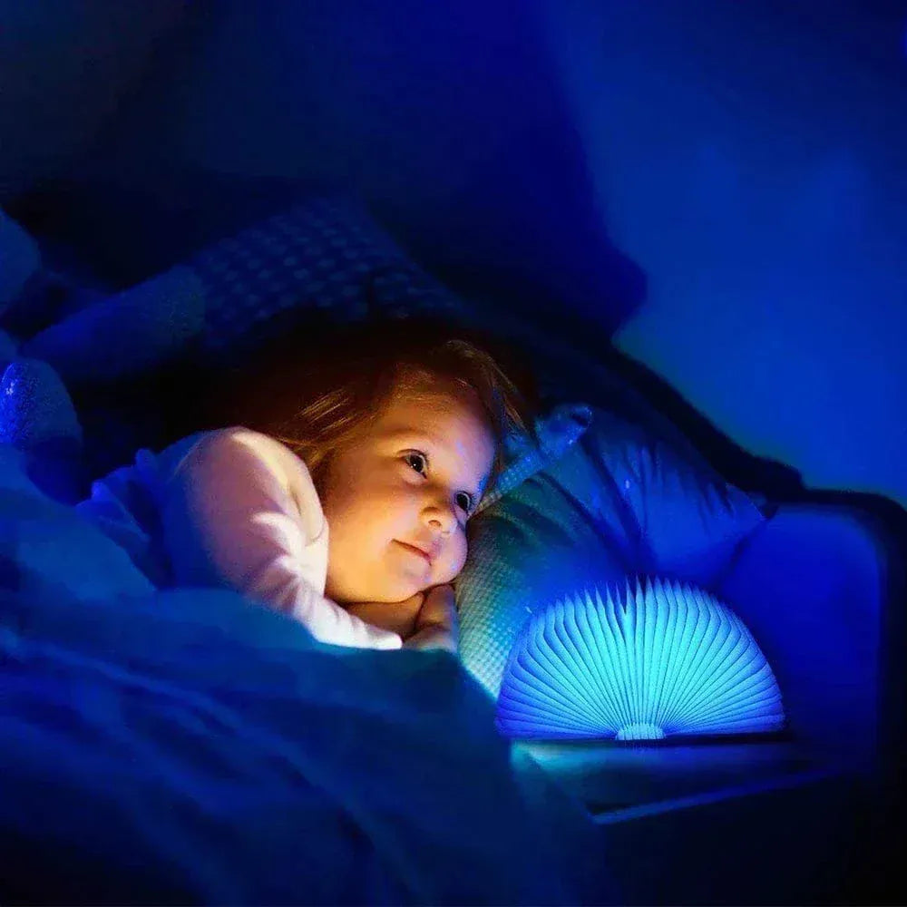 Boeknachtlampje NoctaBook LED 360 Graden Natuurlijk Hout Dimbaar Nachtlampen