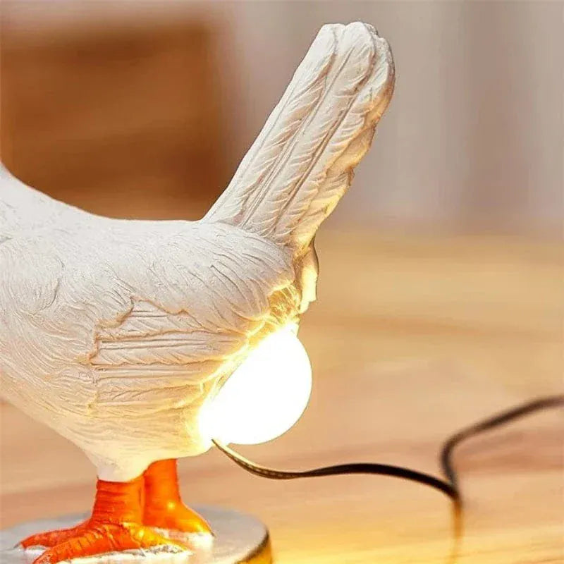 Kip Lamp LED Nachtlicht Met Realistische Resin Afwerking AssPool Nachtlampen